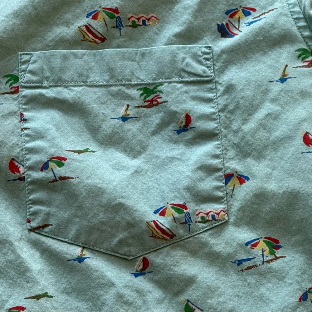 J.Crew Men's Slim Fit Beach Umbrella Print Short Sleeve Button-Down Shirt Medium